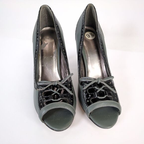 Joey Women's 9.5 Peep Toe 4" High Heels Bow Patent Brogue Trim Academia Preppy - Picture 2 of 8